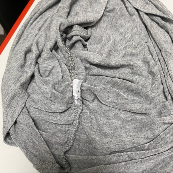 Thyme Maternity T-Shirt with Foliage Print - Picture 5 of 9